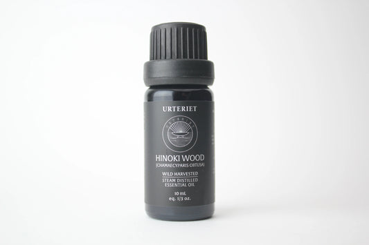 Hinokitree (Chamaecyparis Obtusa) essential oil