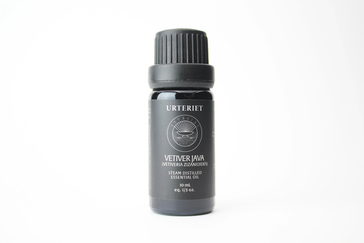 Indonesian Vetiver (Vetiver Zizanioides) organic essential oil 